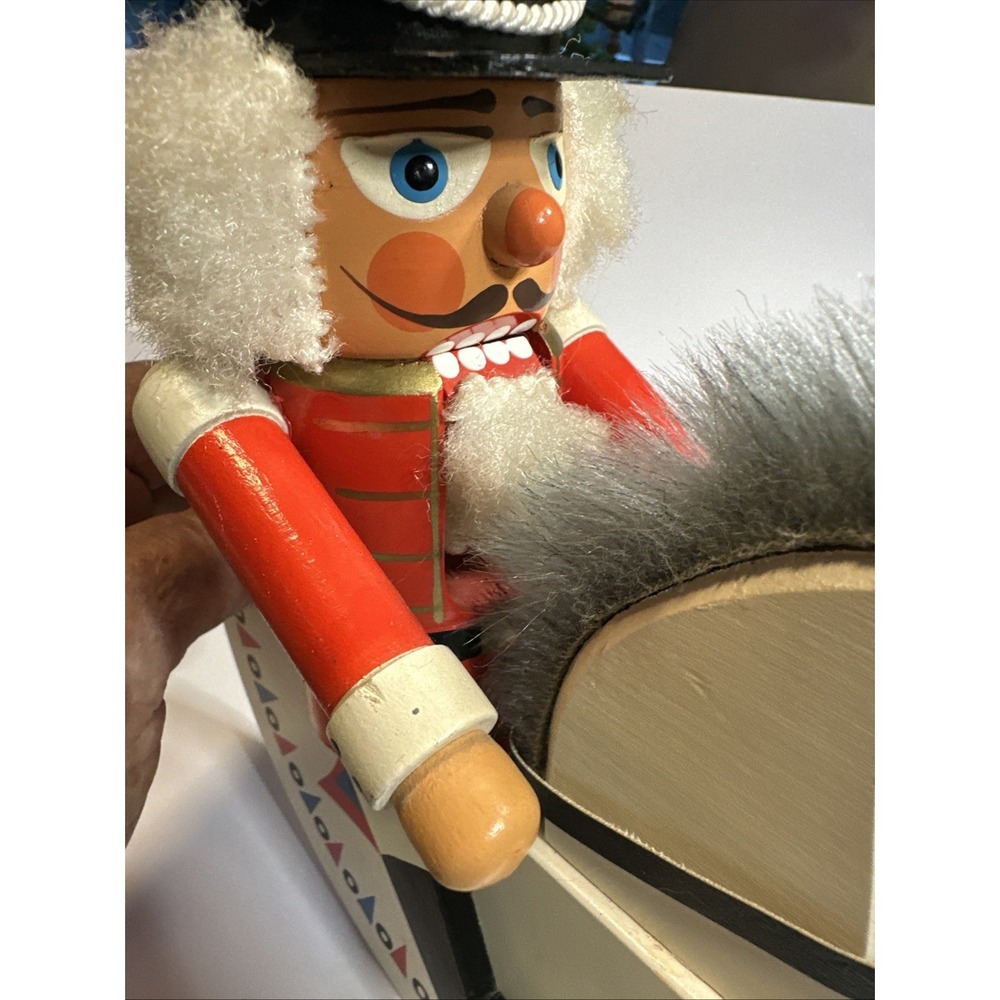 VTG Erzgebirge nutcracker. Chip On Horse Ear and Chip on Front. See Photos - Picture 6 of 10